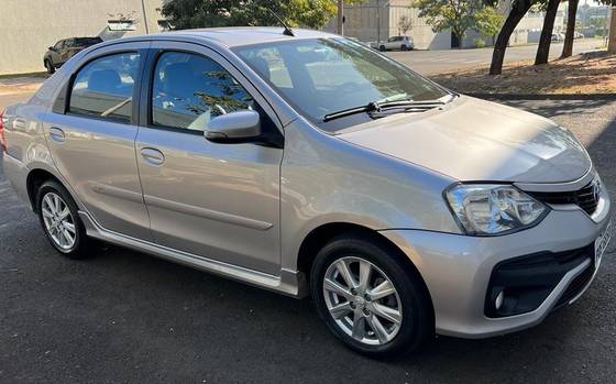 TOYOTA ETIOS 1.5 XLS SEDAN 16V FLEX 4P AUTOMÁTICO TOYOTA ETIOS 1.5 XLS SEDAN 16V FLEX 4P AUTOMÁTICO